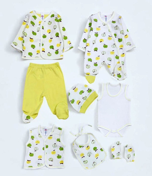 8-piece newborn baby clothing gift set with apple design in organic cotton

