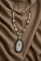 One-of-a-Kind Geode & Pearl Necklace – Handmade in Quebec