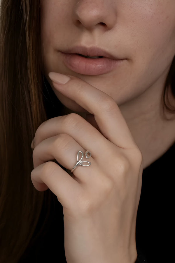 Elegant Sterling Silver Openwork Ring