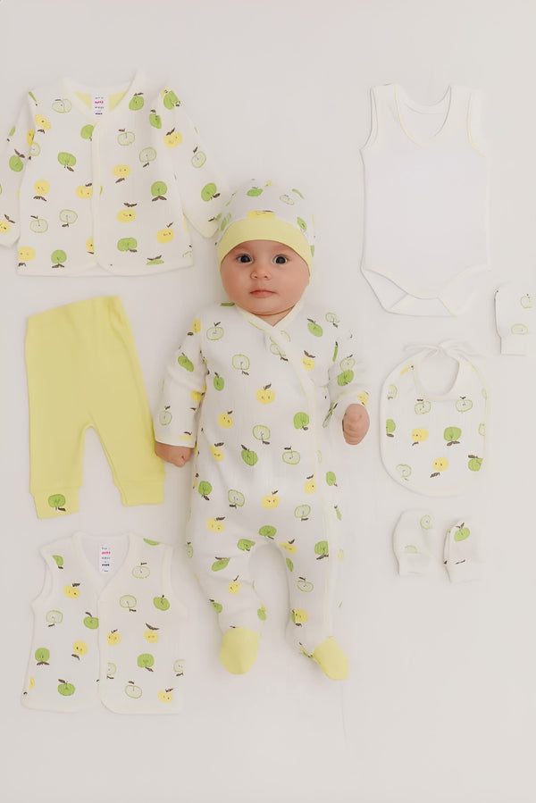 8-piece newborn baby clothing gift set with apple design in organic cotton

